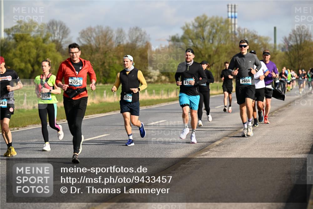 12.04.2026 - 45. Internationalen Wilhelmsburger Insellauf Dr. Thomas Lammeyer http://msf.ph/oto/9433457 12.04.2026 09:18:18 Laufen 543, 3256, 2054, 2104, 216, 2656 meine-sportfotos.de