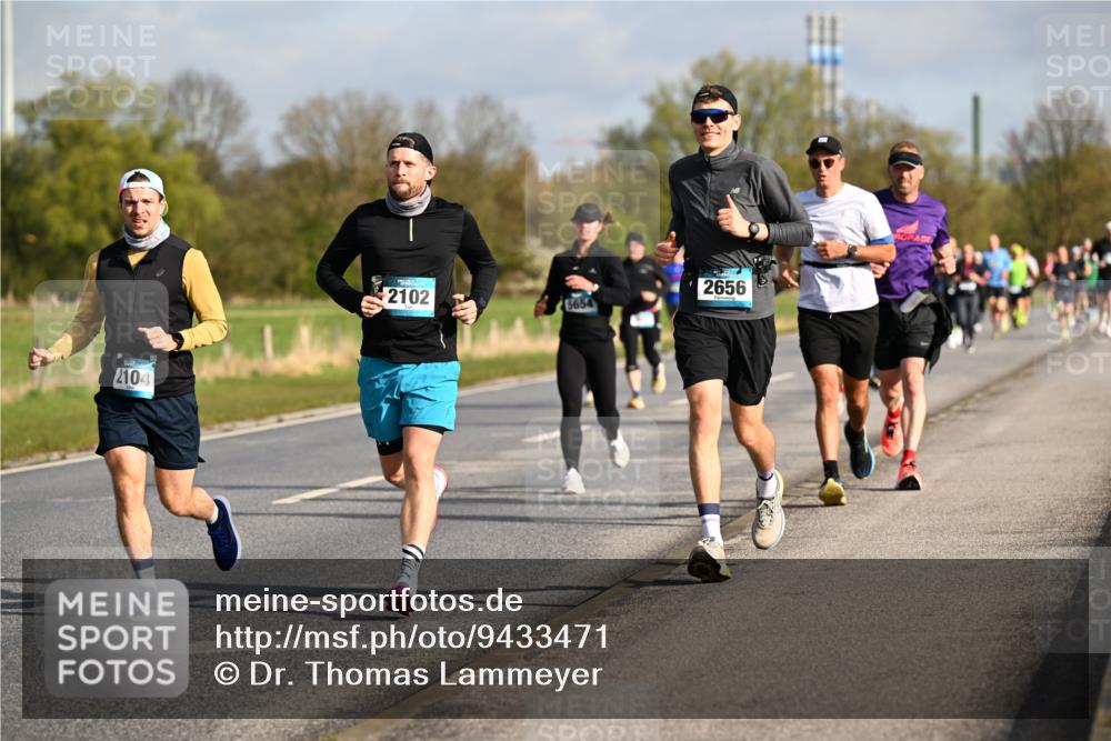 12.04.2026 - 45. Internationalen Wilhelmsburger Insellauf Dr. Thomas Lammeyer http://msf.ph/oto/9433471 12.04.2026 09:18:20 Laufen 2104, 2102, 5654, 2656 meine-sportfotos.de