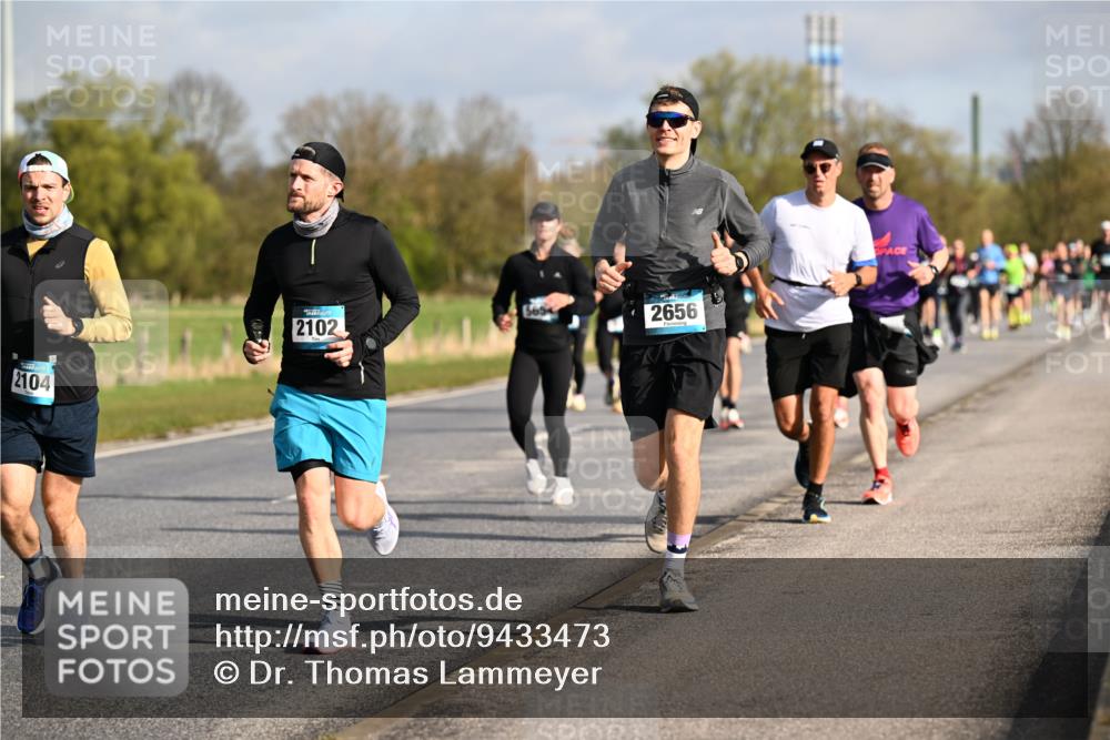 12.04.2026 - 45. Internationalen Wilhelmsburger Insellauf Dr. Thomas Lammeyer http://msf.ph/oto/9433473 12.04.2026 09:18:21 Laufen 2104, 5654, 2656, 2102 meine-sportfotos.de
