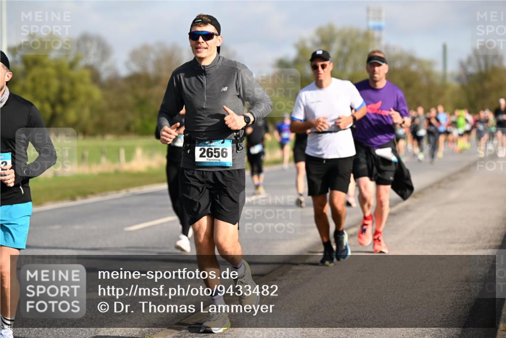 12.04.2026 - 45. Internationalen Wilhelmsburger Insellauf Dr. Thomas Lammeyer http://msf.ph/oto/9433482 12.04.2026 09:18:22 Laufen 2656 meine-sportfotos.de