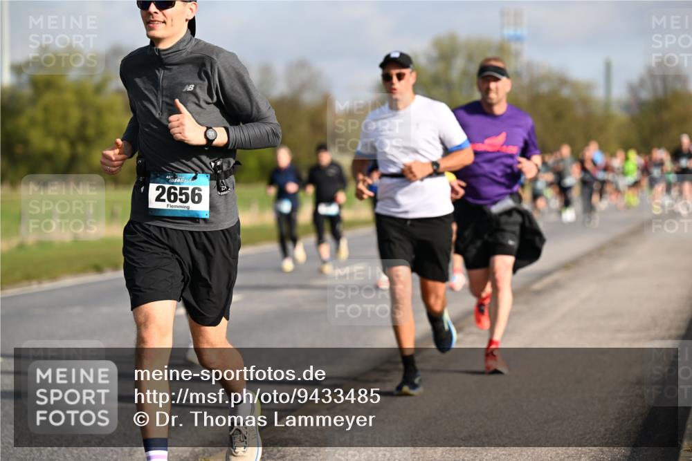 12.04.2026 - 45. Internationalen Wilhelmsburger Insellauf Dr. Thomas Lammeyer http://msf.ph/oto/9433485 12.04.2026 09:18:22 Laufen 2656 meine-sportfotos.de