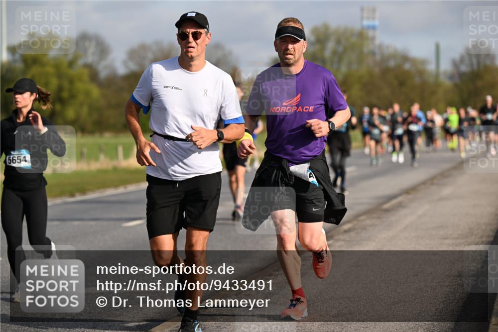 12.04.2026 - 45. Internationalen Wilhelmsburger Insellauf Dr. Thomas Lammeyer http://msf.ph/oto/9433491 12.04.2026 09:18:24 Laufen 5654 meine-sportfotos.de