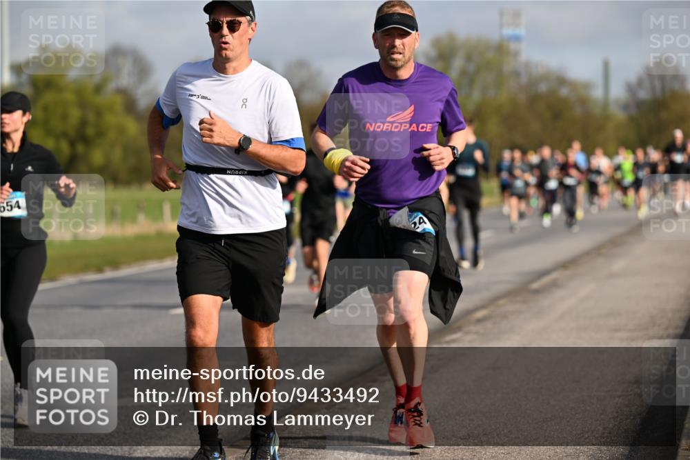 12.04.2026 - 45. Internationalen Wilhelmsburger Insellauf Dr. Thomas Lammeyer http://msf.ph/oto/9433492 12.04.2026 09:18:24 Laufen 654, 24 meine-sportfotos.de