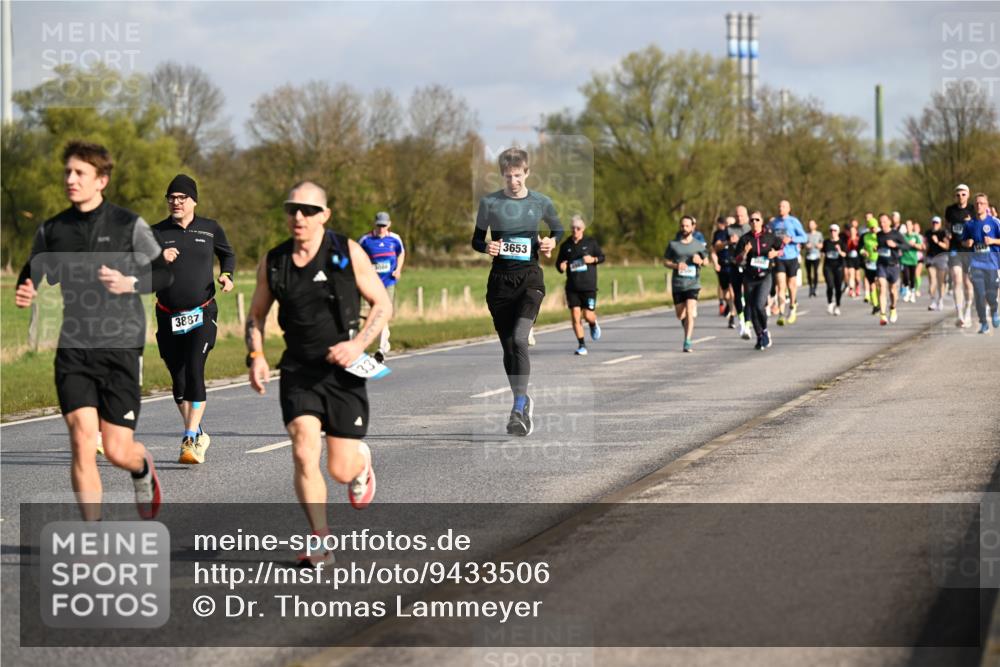 12.04.2026 - 45. Internationalen Wilhelmsburger Insellauf Dr. Thomas Lammeyer http://msf.ph/oto/9433506 12.04.2026 09:18:26 Laufen 3887, 3653 meine-sportfotos.de
