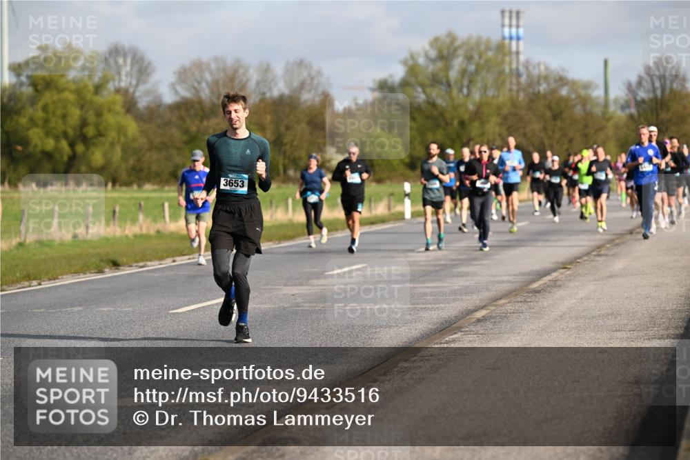 12.04.2026 - 45. Internationalen Wilhelmsburger Insellauf Dr. Thomas Lammeyer http://msf.ph/oto/9433516 12.04.2026 09:18:28 Laufen 3653 meine-sportfotos.de