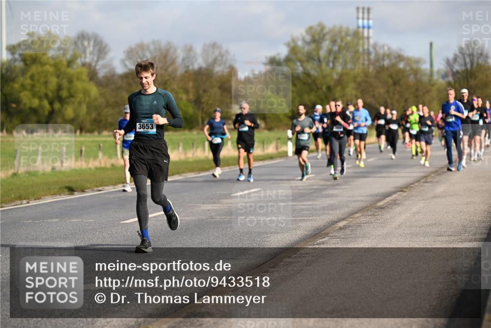 12.04.2026 - 45. Internationalen Wilhelmsburger Insellauf Dr. Thomas Lammeyer http://msf.ph/oto/9433518 12.04.2026 09:18:28 Laufen 3653 meine-sportfotos.de