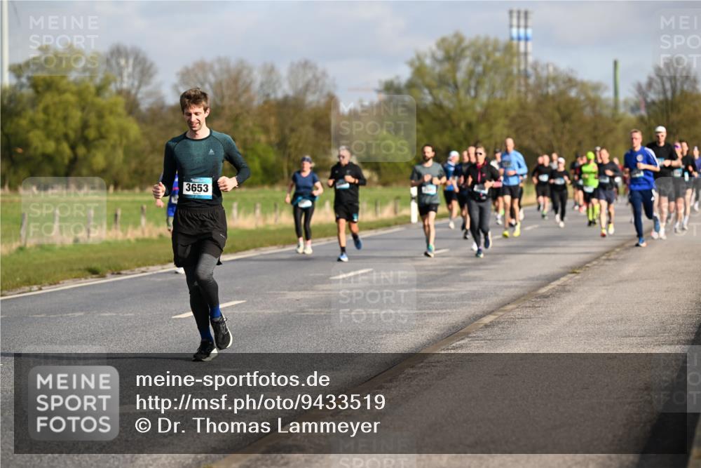 12.04.2026 - 45. Internationalen Wilhelmsburger Insellauf Dr. Thomas Lammeyer http://msf.ph/oto/9433519 12.04.2026 09:18:28 Laufen 3653 meine-sportfotos.de