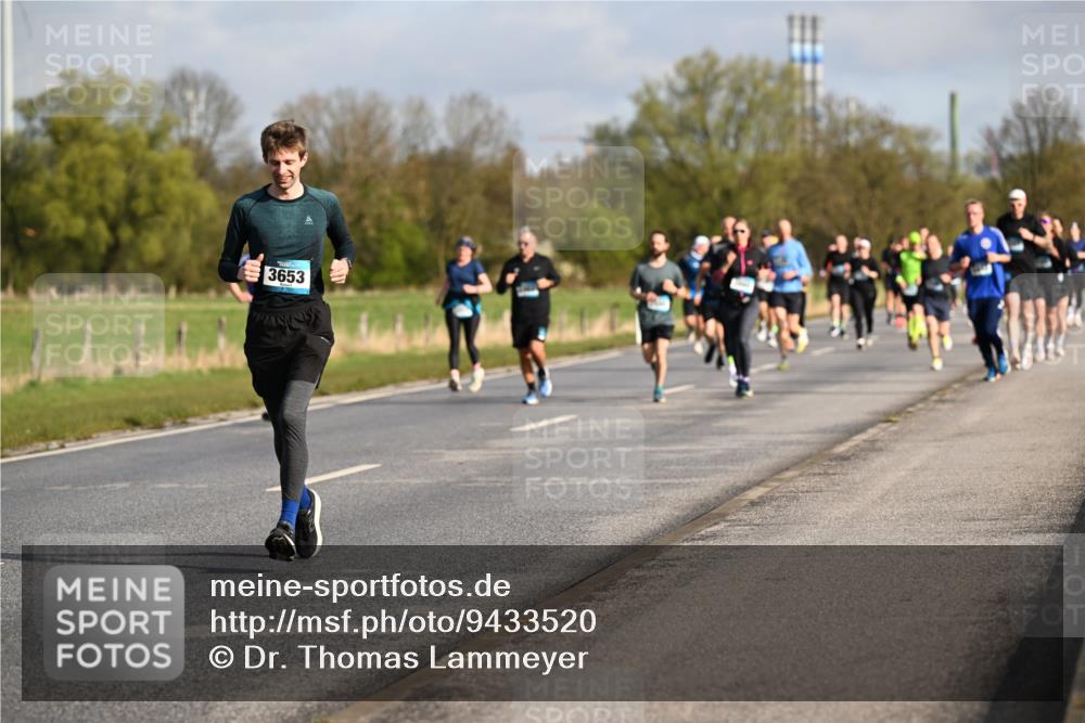12.04.2026 - 45. Internationalen Wilhelmsburger Insellauf Dr. Thomas Lammeyer http://msf.ph/oto/9433520 12.04.2026 09:18:29 Laufen 3653 meine-sportfotos.de