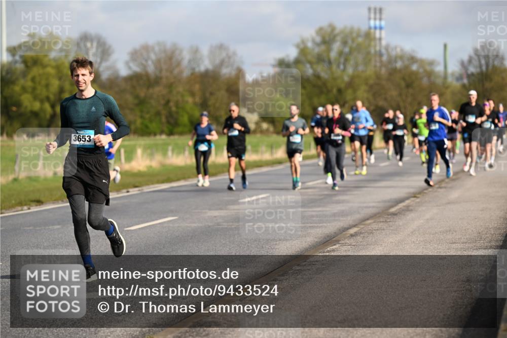 12.04.2026 - 45. Internationalen Wilhelmsburger Insellauf Dr. Thomas Lammeyer http://msf.ph/oto/9433524 12.04.2026 09:18:29 Laufen 3653 meine-sportfotos.de