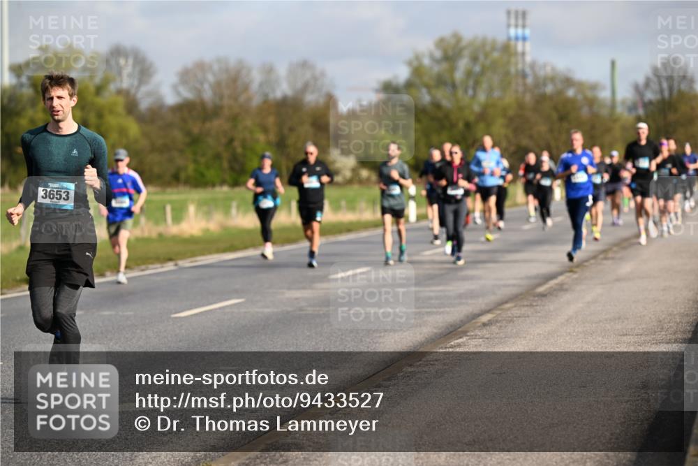 12.04.2026 - 45. Internationalen Wilhelmsburger Insellauf Dr. Thomas Lammeyer http://msf.ph/oto/9433527 12.04.2026 09:18:30 Laufen 3653 meine-sportfotos.de