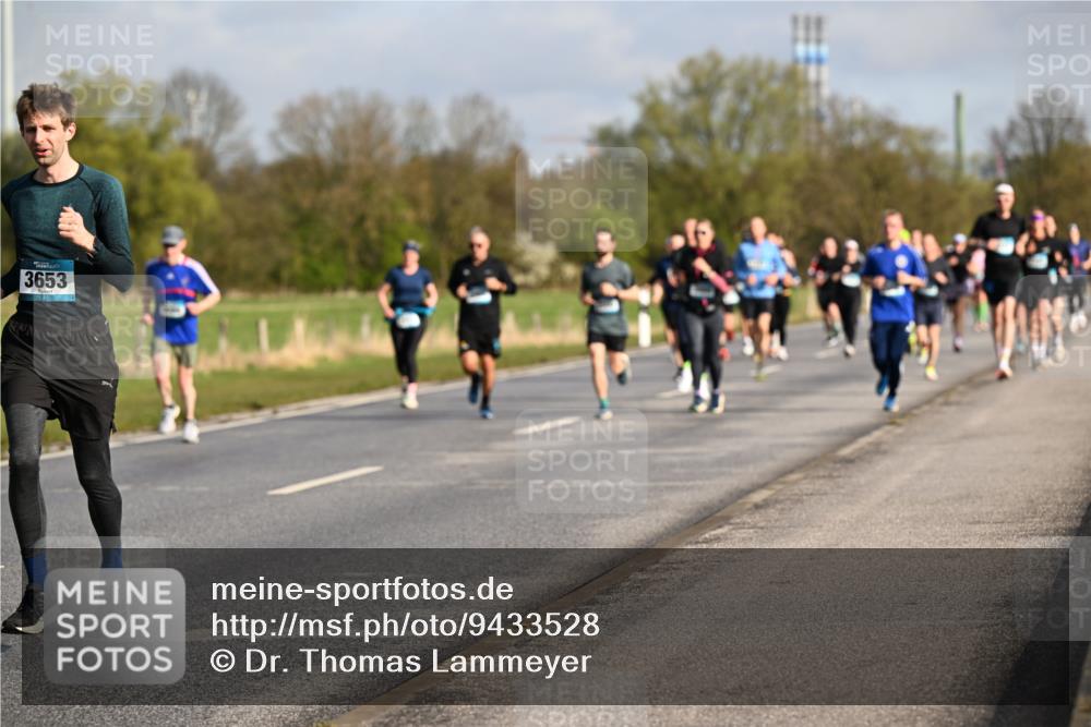 12.04.2026 - 45. Internationalen Wilhelmsburger Insellauf Dr. Thomas Lammeyer http://msf.ph/oto/9433528 12.04.2026 09:18:30 Laufen 3653 meine-sportfotos.de