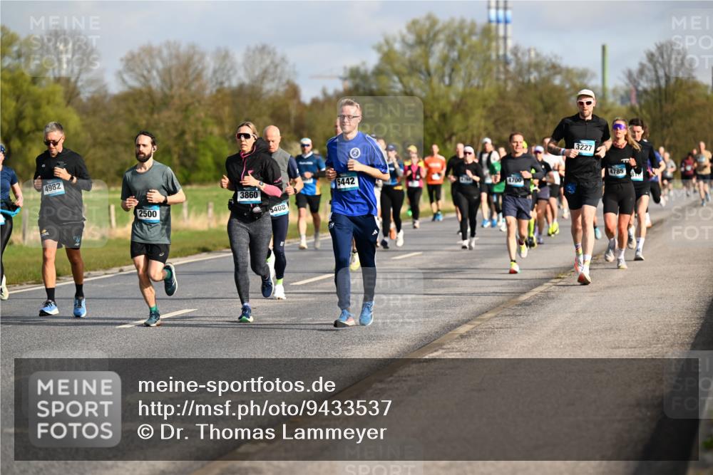 12.04.2026 - 45. Internationalen Wilhelmsburger Insellauf Dr. Thomas Lammeyer http://msf.ph/oto/9433537 12.04.2026 09:18:33 Laufen 4982, 2500, 3860, 5408, 5442, 4700, 3227, 4785 meine-sportfotos.de