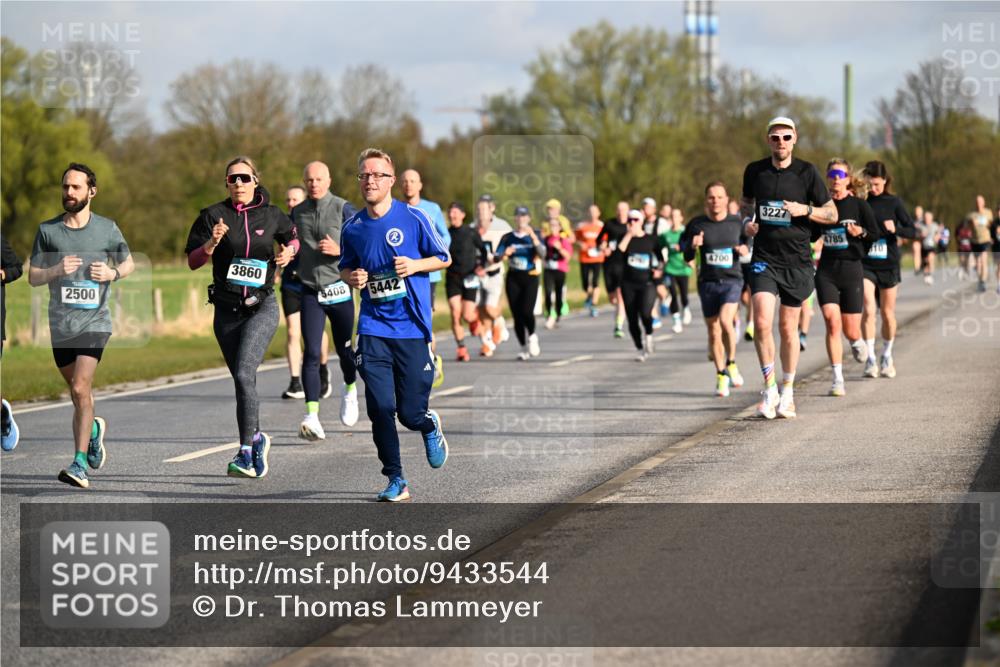 12.04.2026 - 45. Internationalen Wilhelmsburger Insellauf Dr. Thomas Lammeyer http://msf.ph/oto/9433544 12.04.2026 09:18:34 Laufen 3860, 2500, 5408, 5442, 4700, 3227, 4785 meine-sportfotos.de