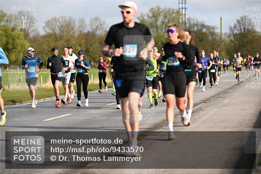 12.04.2026 - 45. Internationalen Wilhelmsburger Insellauf Dr. Thomas Lammeyer http://msf.ph/oto/9433570 12.04.2026 09:18:38 Laufen 5033, 2732, 635, 5041, 12, 227, 4758, 527, 4785 meine-sportfotos.de