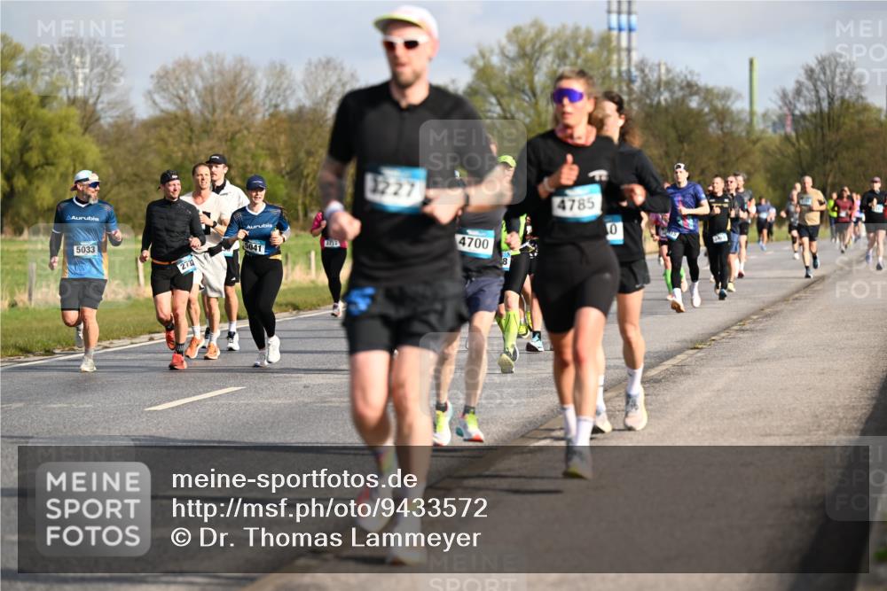 12.04.2026 - 45. Internationalen Wilhelmsburger Insellauf Dr. Thomas Lammeyer http://msf.ph/oto/9433572 12.04.2026 09:18:39 Laufen 5033, 2732, 5041, 3772, 3227, 4700, 4785, 0 meine-sportfotos.de