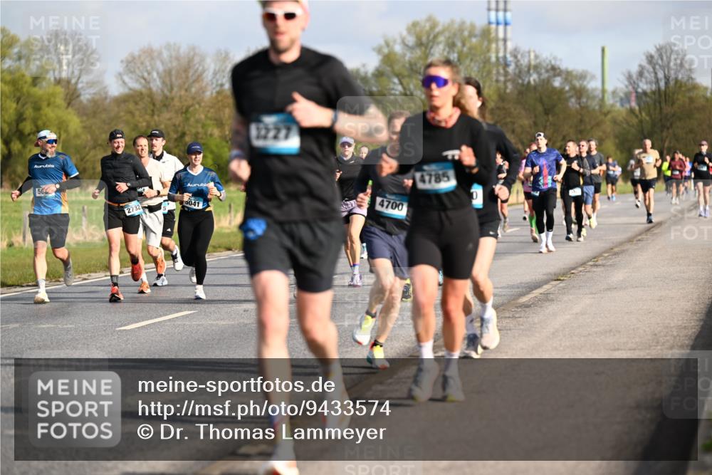12.04.2026 - 45. Internationalen Wilhelmsburger Insellauf Dr. Thomas Lammeyer http://msf.ph/oto/9433574 12.04.2026 09:18:39 Laufen 50, 4700, 4785, 2732, 5041 meine-sportfotos.de