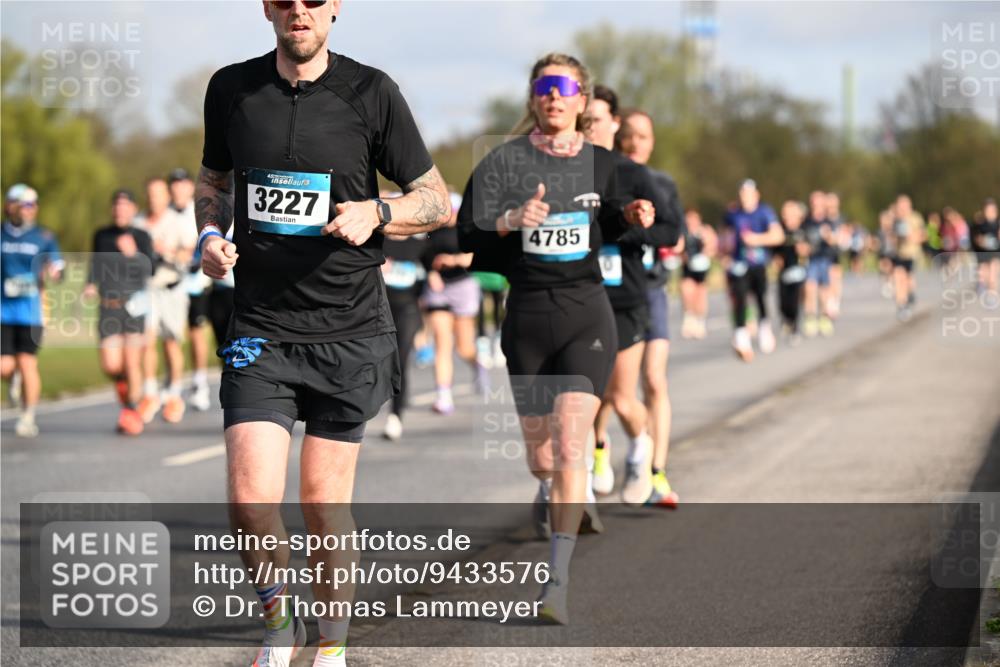12.04.2026 - 45. Internationalen Wilhelmsburger Insellauf Dr. Thomas Lammeyer http://msf.ph/oto/9433576 12.04.2026 09:18:40 Laufen 3227, 4785 meine-sportfotos.de