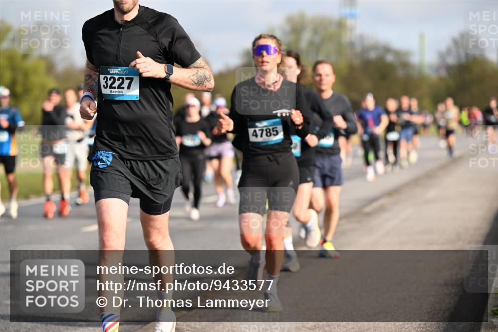 12.04.2026 - 45. Internationalen Wilhelmsburger Insellauf Dr. Thomas Lammeyer http://msf.ph/oto/9433577 12.04.2026 09:18:40 Laufen 3227, 4785 meine-sportfotos.de