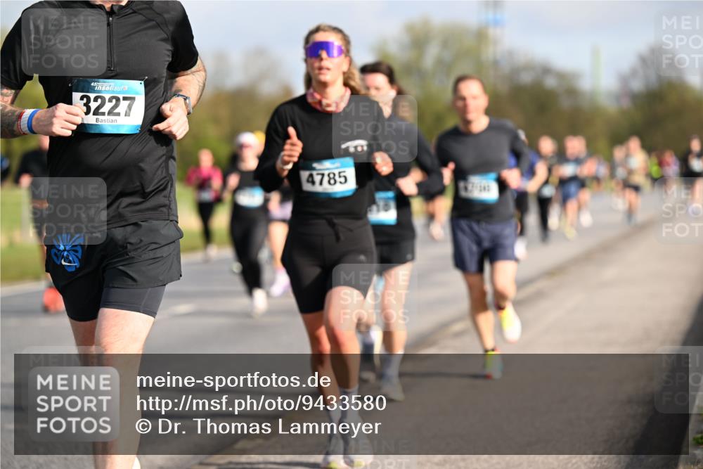 12.04.2026 - 45. Internationalen Wilhelmsburger Insellauf Dr. Thomas Lammeyer http://msf.ph/oto/9433580 12.04.2026 09:18:40 Laufen 3227, 4785 meine-sportfotos.de