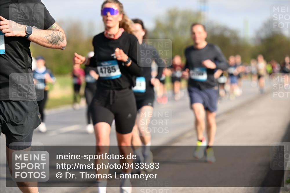 12.04.2026 - 45. Internationalen Wilhelmsburger Insellauf Dr. Thomas Lammeyer http://msf.ph/oto/9433583 12.04.2026 09:18:40 Laufen 4785 meine-sportfotos.de