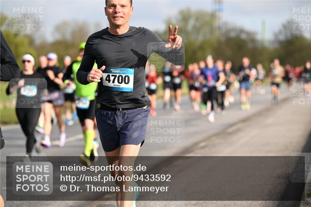 12.04.2026 - 45. Internationalen Wilhelmsburger Insellauf Dr. Thomas Lammeyer http://msf.ph/oto/9433592 12.04.2026 09:18:42 Laufen 4700 meine-sportfotos.de
