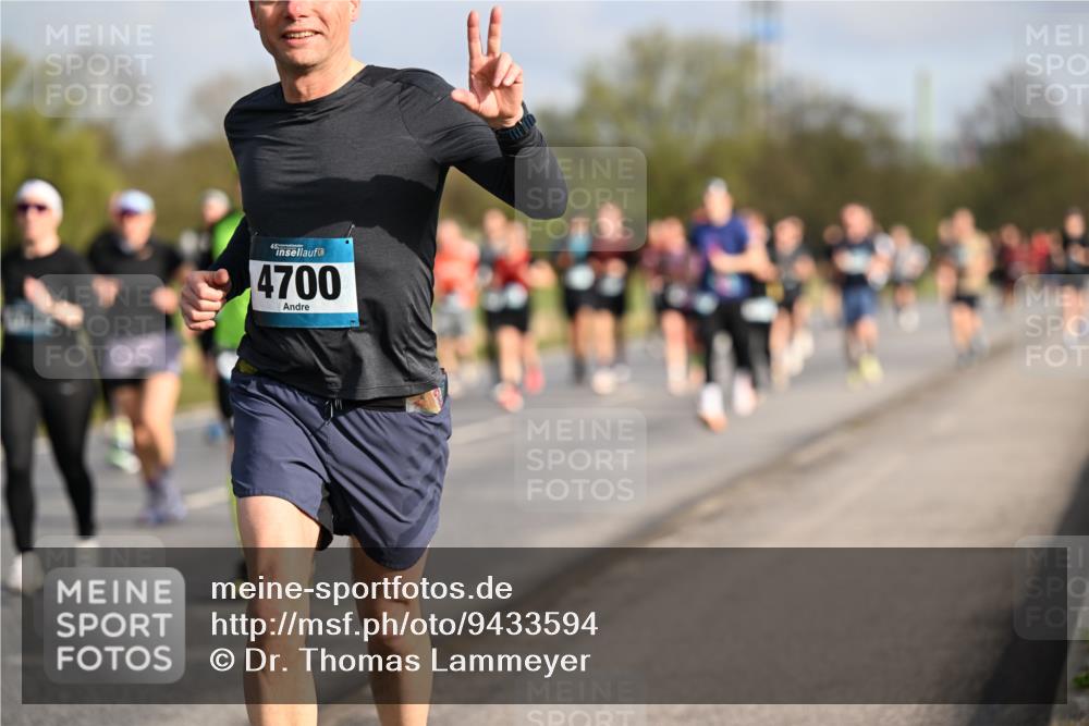 12.04.2026 - 45. Internationalen Wilhelmsburger Insellauf Dr. Thomas Lammeyer http://msf.ph/oto/9433594 12.04.2026 09:18:43 Laufen 45, 4700 meine-sportfotos.de