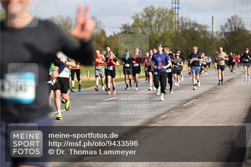 12.04.2026 - 45. Internationalen Wilhelmsburger Insellauf Dr. Thomas Lammeyer http://msf.ph/oto/9433596 12.04.2026 09:18:43 Laufen 7100, 4424, 4682, 5006, 2075, 3493, 356, 5251, 5347 meine-sportfotos.de