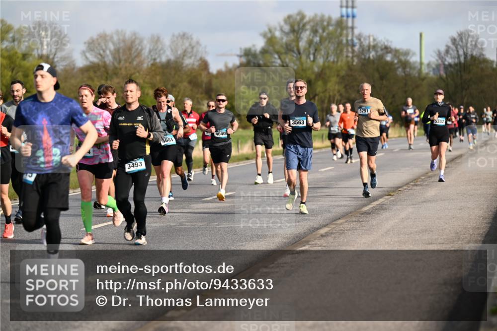 12.04.2026 - 45. Internationalen Wilhelmsburger Insellauf Dr. Thomas Lammeyer http://msf.ph/oto/9433633 12.04.2026 09:18:48 Laufen 3493, 4681, 4040, 3563, 5251, 5347 meine-sportfotos.de