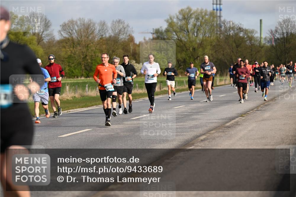 12.04.2026 - 45. Internationalen Wilhelmsburger Insellauf Dr. Thomas Lammeyer http://msf.ph/oto/9433689 12.04.2026 09:18:58 Laufen 3450, 3834, 5407, 2189, 5286, 24, 5606, 5749, 575 meine-sportfotos.de