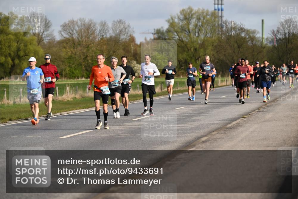 12.04.2026 - 45. Internationalen Wilhelmsburger Insellauf Dr. Thomas Lammeyer http://msf.ph/oto/9433691 12.04.2026 09:18:58 Laufen 3450, 3834, 2189, 3224, 569, 5606, 5286, 5749, 5756 meine-sportfotos.de