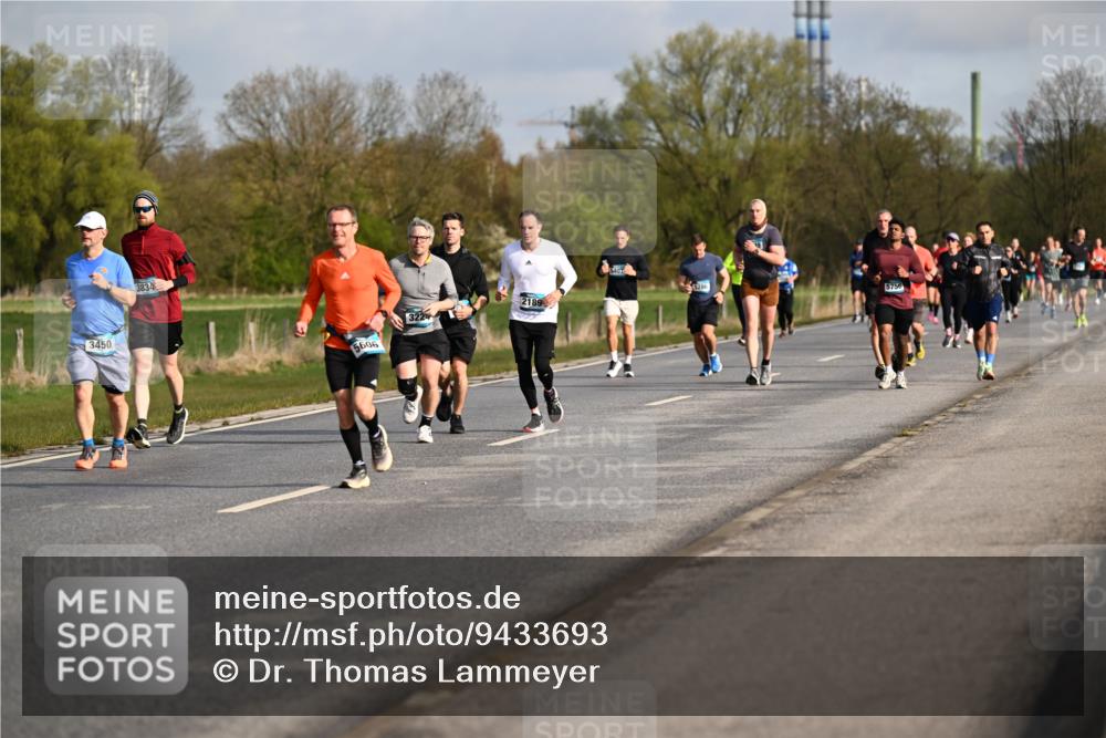12.04.2026 - 45. Internationalen Wilhelmsburger Insellauf Dr. Thomas Lammeyer http://msf.ph/oto/9433693 12.04.2026 09:18:58 Laufen 3450, 3834, 5286, 5756, 2189, 322, 5606 meine-sportfotos.de