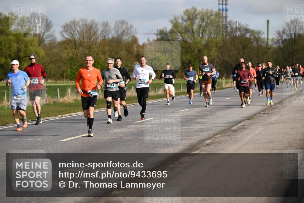 12.04.2026 - 45. Internationalen Wilhelmsburger Insellauf Dr. Thomas Lammeyer http://msf.ph/oto/9433695 12.04.2026 09:18:59 Laufen 3450, 3834, 3224, 56, 2189, 5286, 5, 5749, 5756 meine-sportfotos.de
