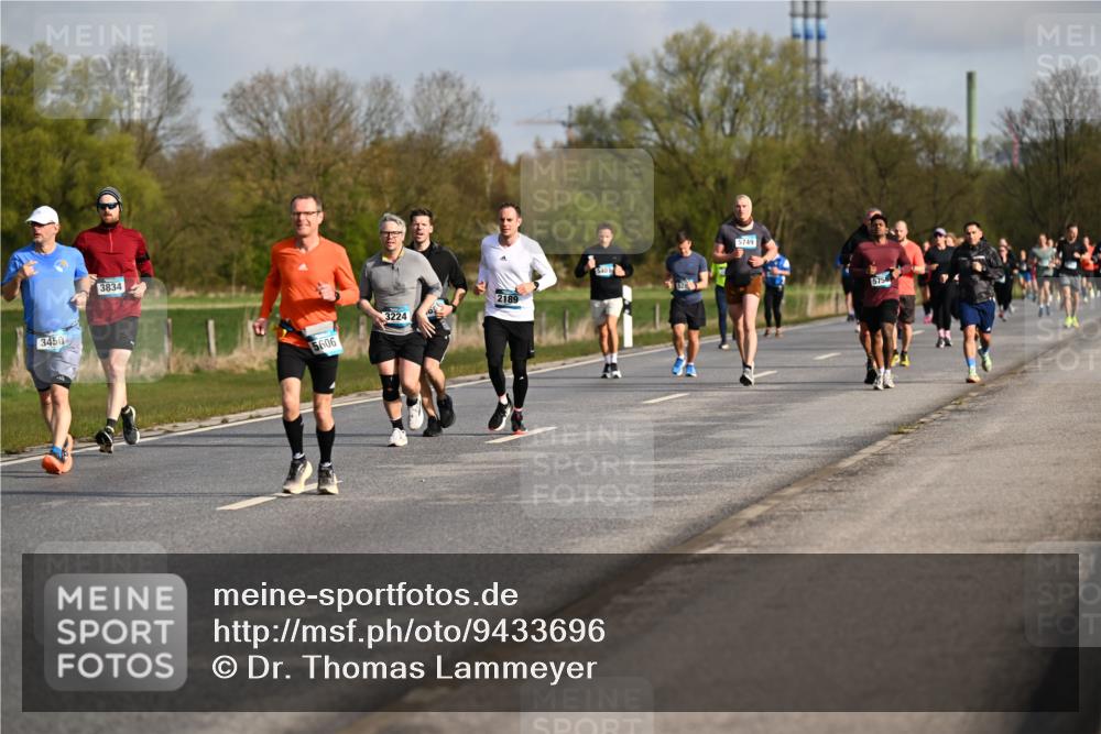 12.04.2026 - 45. Internationalen Wilhelmsburger Insellauf Dr. Thomas Lammeyer http://msf.ph/oto/9433696 12.04.2026 09:18:59 Laufen 3450, 3834, 3224, 5606, 2189, 5749, 5756 meine-sportfotos.de