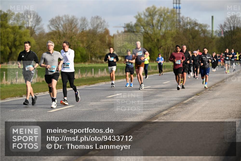 12.04.2026 - 45. Internationalen Wilhelmsburger Insellauf Dr. Thomas Lammeyer http://msf.ph/oto/9433712 12.04.2026 09:19:01 Laufen 2189, 565, 3224, 5407, 6749, 5756 meine-sportfotos.de