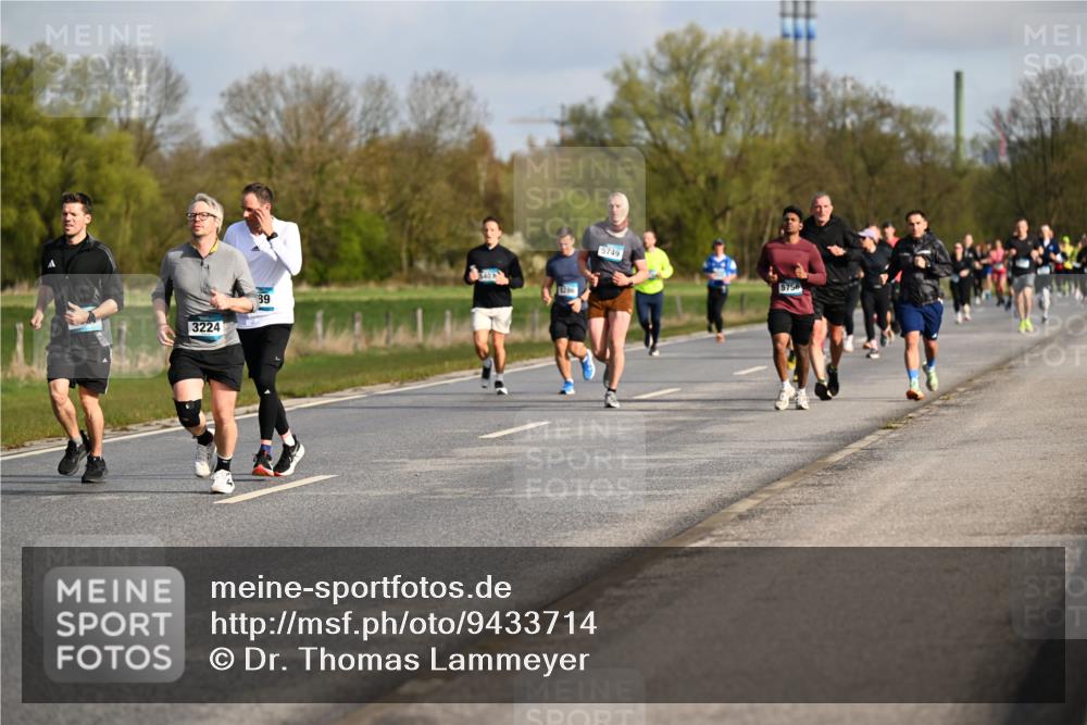 12.04.2026 - 45. Internationalen Wilhelmsburger Insellauf Dr. Thomas Lammeyer http://msf.ph/oto/9433714 12.04.2026 09:19:02 Laufen 3224, 89, 286, 5749, 5756 meine-sportfotos.de
