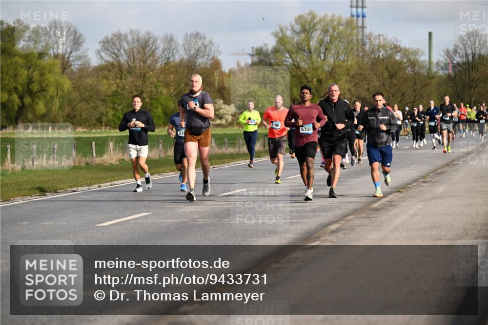 12.04.2026 - 45. Internationalen Wilhelmsburger Insellauf Dr. Thomas Lammeyer http://msf.ph/oto/9433731 12.04.2026 09:19:04 Laufen 52, 3174, 2190, 5756 meine-sportfotos.de