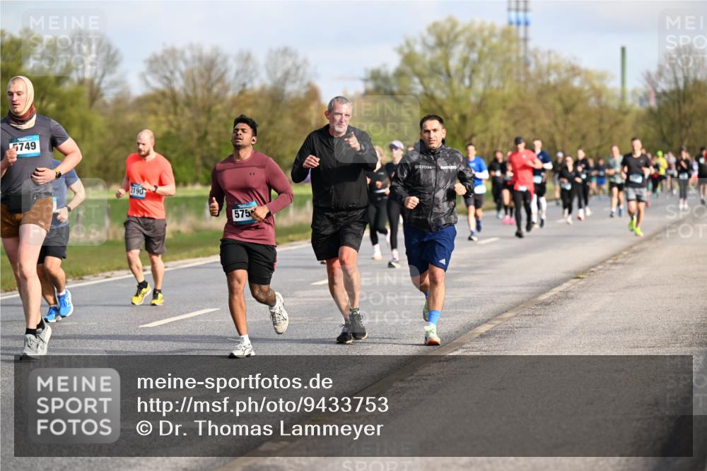 12.04.2026 - 45. Internationalen Wilhelmsburger Insellauf Dr. Thomas Lammeyer http://msf.ph/oto/9433753 12.04.2026 09:19:08 Laufen 5749, 2190, 575, 1922026 meine-sportfotos.de