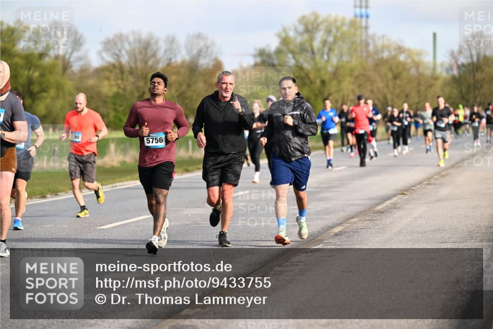12.04.2026 - 45. Internationalen Wilhelmsburger Insellauf Dr. Thomas Lammeyer http://msf.ph/oto/9433755 12.04.2026 09:19:08 Laufen 190, 5756, 2026 meine-sportfotos.de