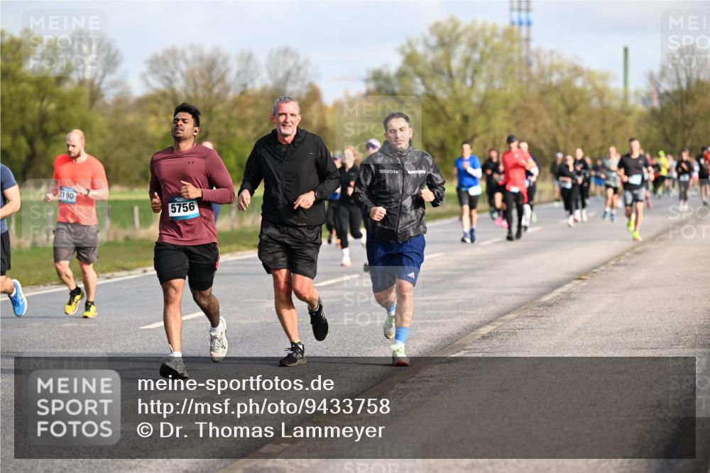 12.04.2026 - 45. Internationalen Wilhelmsburger Insellauf Dr. Thomas Lammeyer http://msf.ph/oto/9433758 12.04.2026 09:19:08 Laufen 2190, 5756, 2026 meine-sportfotos.de
