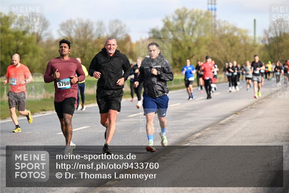12.04.2026 - 45. Internationalen Wilhelmsburger Insellauf Dr. Thomas Lammeyer http://msf.ph/oto/9433760 12.04.2026 09:19:09 Laufen 1190, 5756, 2026 meine-sportfotos.de