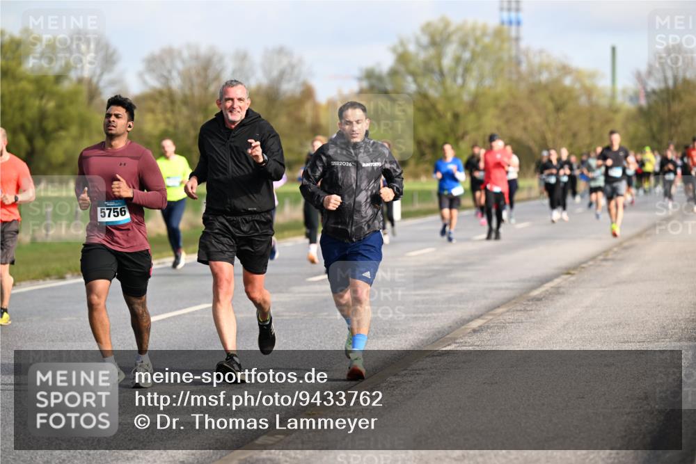 12.04.2026 - 45. Internationalen Wilhelmsburger Insellauf Dr. Thomas Lammeyer http://msf.ph/oto/9433762 12.04.2026 09:19:09 Laufen 5756, 2026 meine-sportfotos.de
