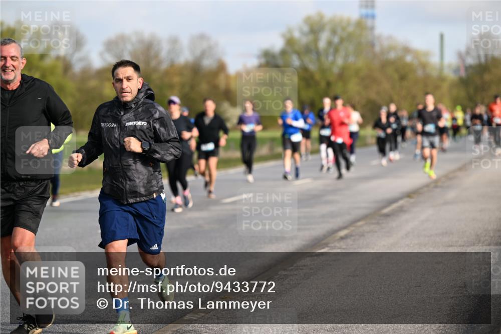 12.04.2026 - 45. Internationalen Wilhelmsburger Insellauf Dr. Thomas Lammeyer http://msf.ph/oto/9433772 12.04.2026 09:19:11 Laufen 2026 meine-sportfotos.de