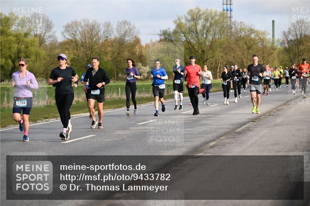 12.04.2026 - 45. Internationalen Wilhelmsburger Insellauf Dr. Thomas Lammeyer http://msf.ph/oto/9433782 12.04.2026 09:19:12 Laufen 5751, 2375, 1, 3408, 42971, 3553, 2384 meine-sportfotos.de