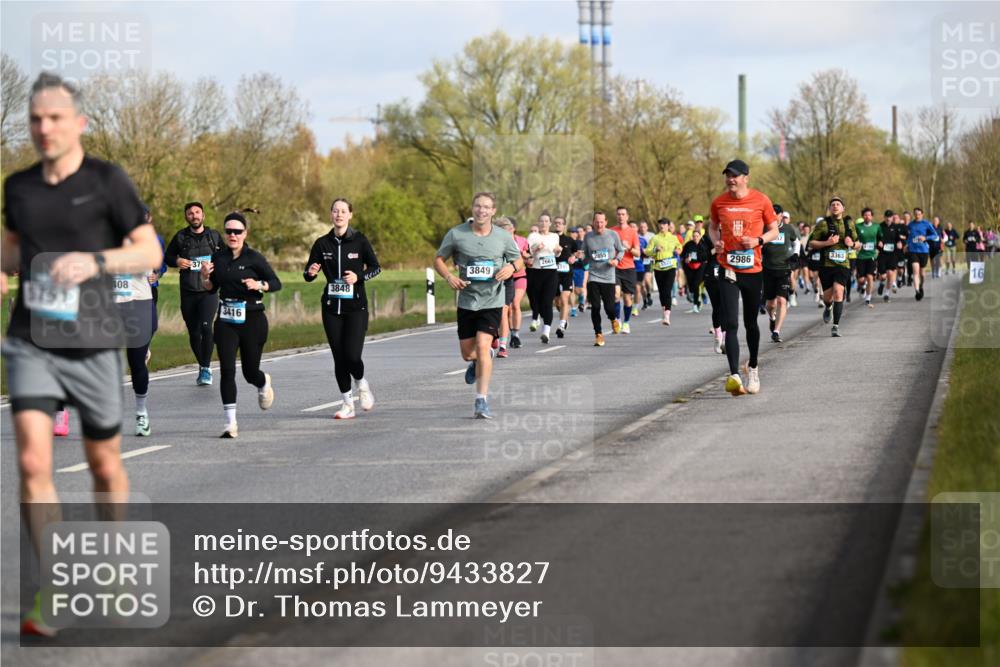 12.04.2026 - 45. Internationalen Wilhelmsburger Insellauf Dr. Thomas Lammeyer http://msf.ph/oto/9433827 12.04.2026 09:19:20 Laufen 751, 408, 379, 3416, 2855, 2661, 3849, 3848, 2986, 3363, 16 meine-sportfotos.de