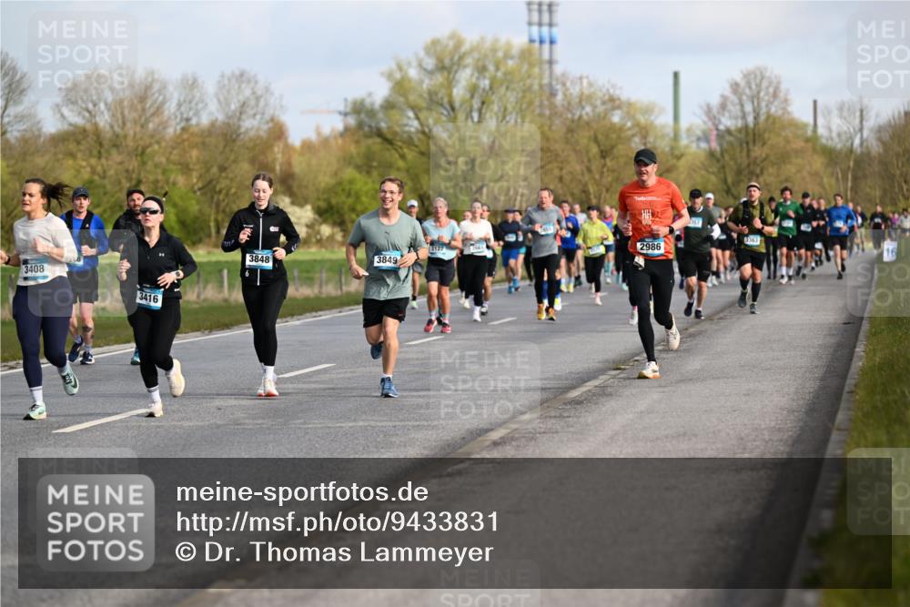 12.04.2026 - 45. Internationalen Wilhelmsburger Insellauf Dr. Thomas Lammeyer http://msf.ph/oto/9433831 12.04.2026 09:19:21 Laufen 3408, 3416, 6, 2122, 1141, 3848, 2986, 3849, 3363 meine-sportfotos.de