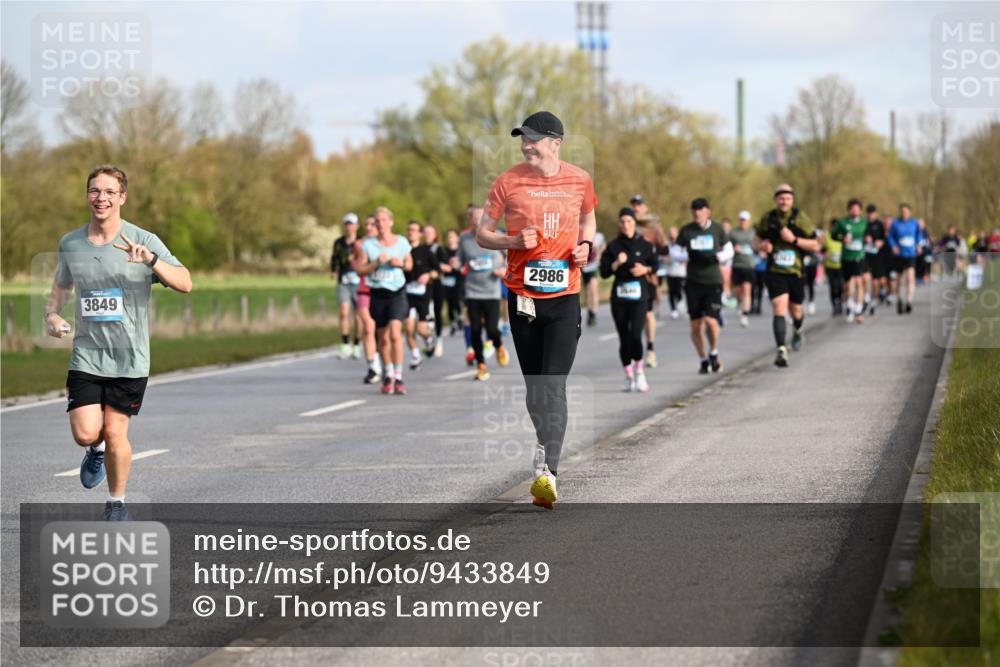 12.04.2026 - 45. Internationalen Wilhelmsburger Insellauf Dr. Thomas Lammeyer http://msf.ph/oto/9433849 12.04.2026 09:19:24 Laufen 3849, 2986 meine-sportfotos.de