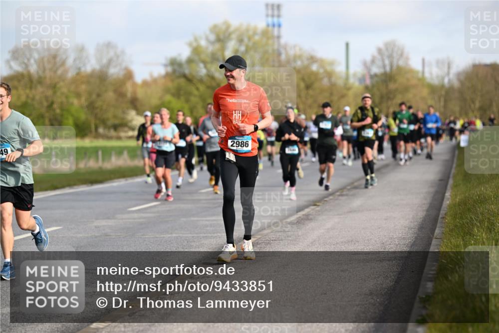 12.04.2026 - 45. Internationalen Wilhelmsburger Insellauf Dr. Thomas Lammeyer http://msf.ph/oto/9433851 12.04.2026 09:19:25 Laufen 49, 2986 meine-sportfotos.de