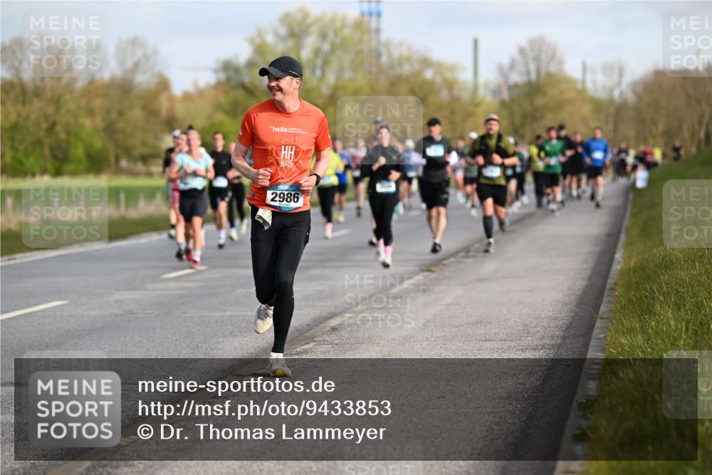 12.04.2026 - 45. Internationalen Wilhelmsburger Insellauf Dr. Thomas Lammeyer http://msf.ph/oto/9433853 12.04.2026 09:19:25 Laufen 2986 meine-sportfotos.de