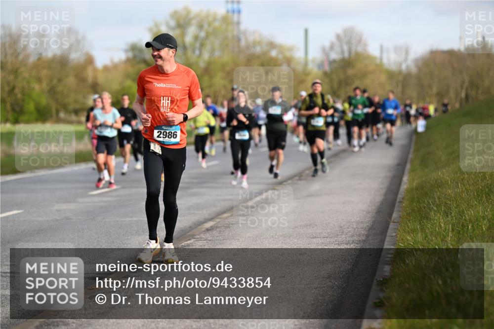 12.04.2026 - 45. Internationalen Wilhelmsburger Insellauf Dr. Thomas Lammeyer http://msf.ph/oto/9433854 12.04.2026 09:19:25 Laufen 2986 meine-sportfotos.de