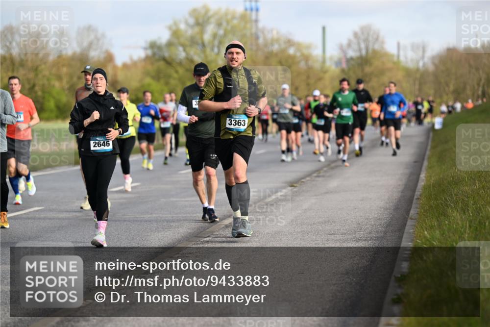 12.04.2026 - 45. Internationalen Wilhelmsburger Insellauf Dr. Thomas Lammeyer http://msf.ph/oto/9433883 12.04.2026 09:19:31 Laufen 2646, 3363 meine-sportfotos.de